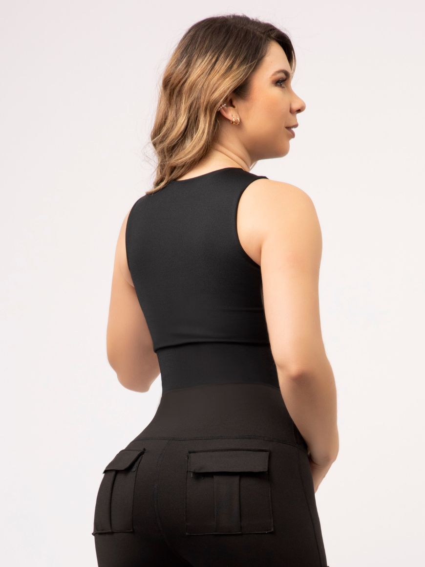 Chives Crop Top – Stylish & Comfortable Activewear for Women