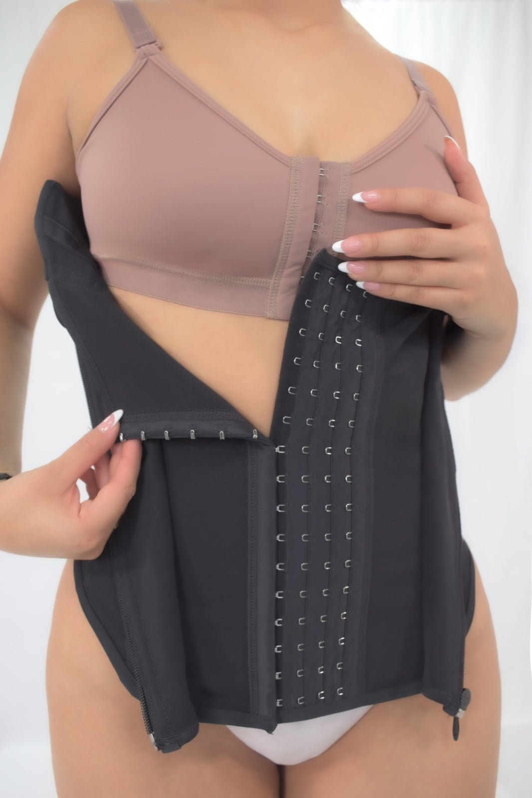 High-Control Strapless Corset Shapewear with Hooks, Invisible Closure & Sculpting Boning Ref.09533