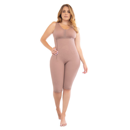 High Compression Knee-Length Shaper with Sleeves & Built-In Bra | Ref. 09010